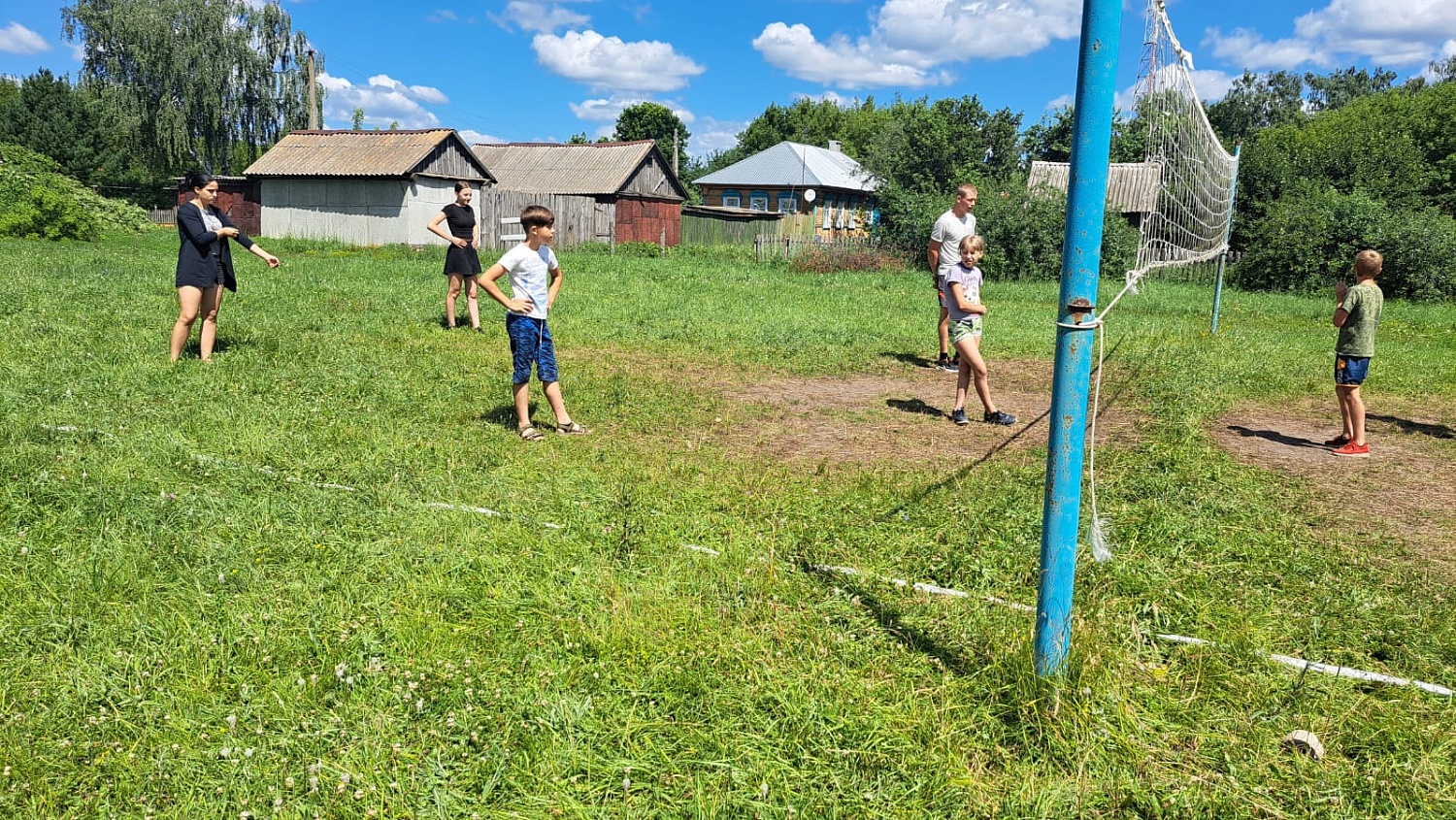 22.06.24г в Дегтянке провели соревнования по "Волейболу".